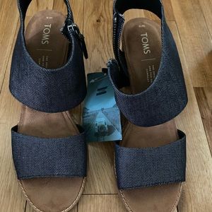 Toms sandals